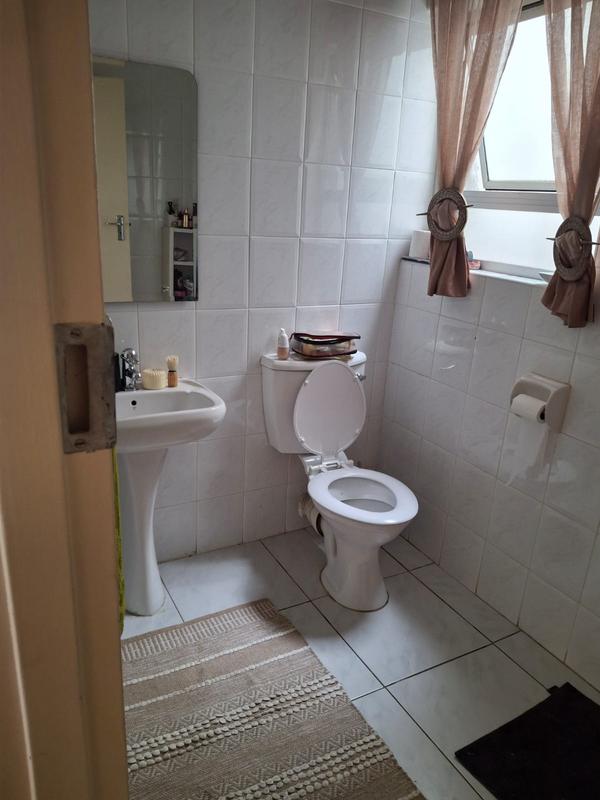 2 Bedroom Property for Sale in Vaalpark Free State